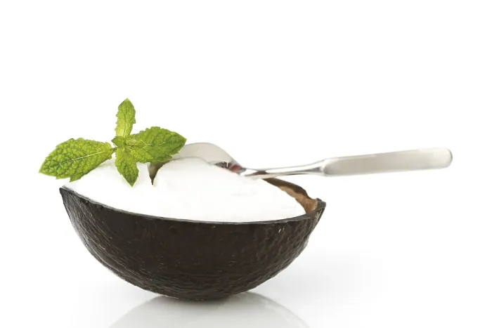 Gerahmter Druck : Kokos-Eis in einer Kokosnuss. Gerahmter Druck : Kokos-Eis in einer Kokosnuss.