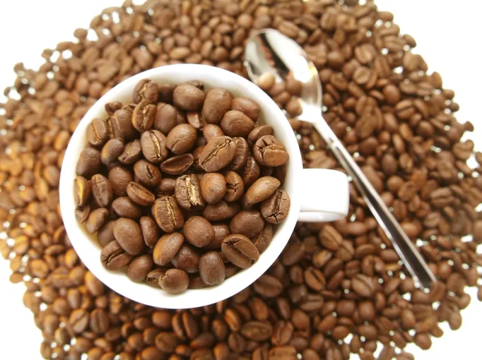 Gerahmter Druck : Kaffeetasse und Kaffeebohnen. Gerahmter Druck : Kaffeetasse und Kaffeebohnen.