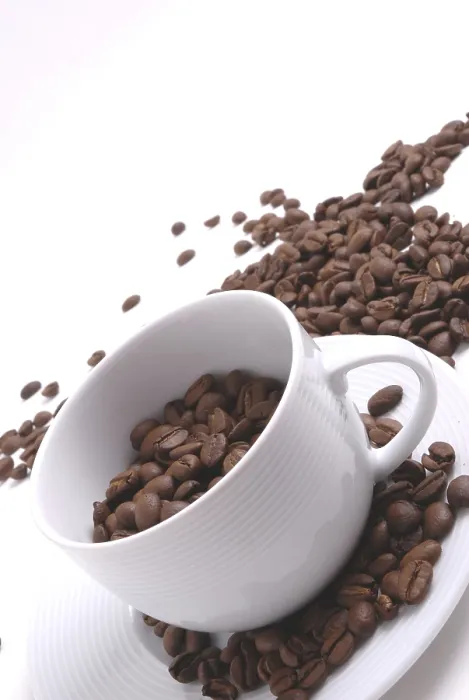 Gerahmter Druck : Kaffeetasse mit Bohnen. Gerahmter Druck : Kaffeetasse mit Bohnen.