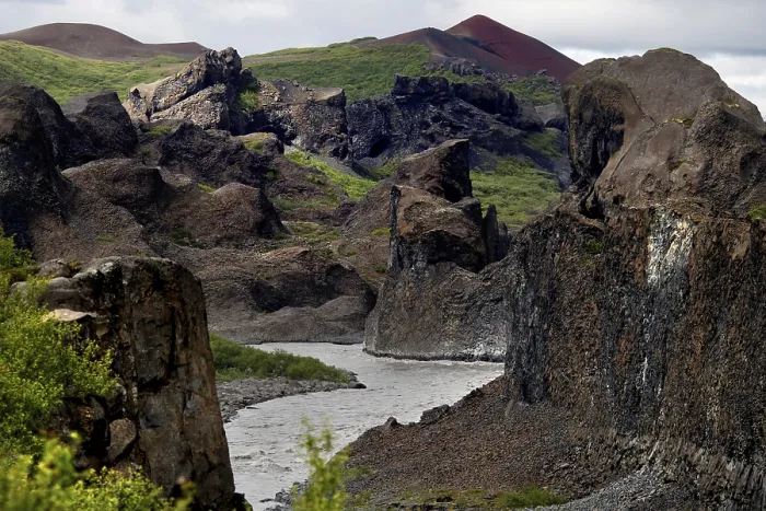 Gerahmter Druck : Säulige Basalt, Echo Felsen, Hljóðaklettar