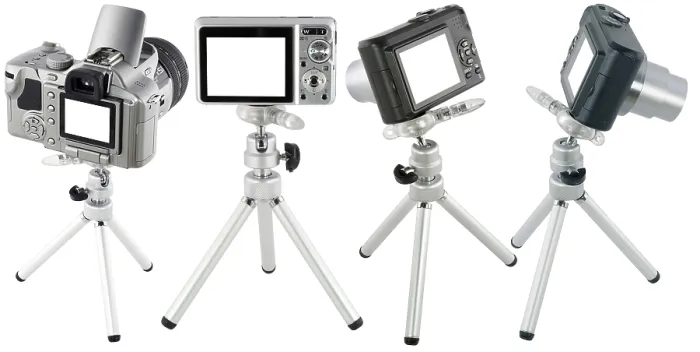Gerahmter Druck : Kompakte Digitalkameras auf Mini-Tripod-Set. Gerahmter Druck : Kompakte Digitalkameras auf Mini-Tripod-Set.