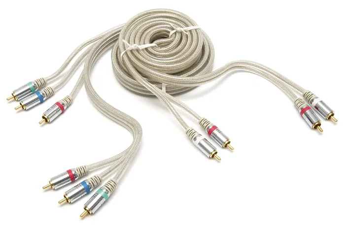 Gerahmter Druck : Komponenten-Video- und -Audio-Kabel mit Goldüberzug. Gerahmter Druck : Komponenten-Video- und -Audio-Kabel mit Goldüberzug.