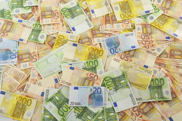 Gerahmter Druck : Komposition mit Euro-Scheinen. Gerahmter Druck : Komposition mit Euro-Scheinen.