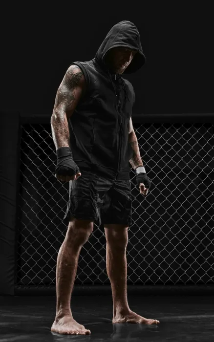 Gerahmter Druck : Konzeptionelles Bild eines Kickboxers. Gerahmter Druck : Konzeptionelles Bild eines Kickboxers.