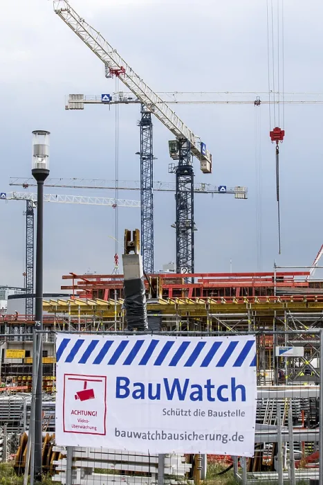 Gerahmter Druck : Baustelle, Baugeräte. Gerahmter Druck : Baustelle, Baugeräte.