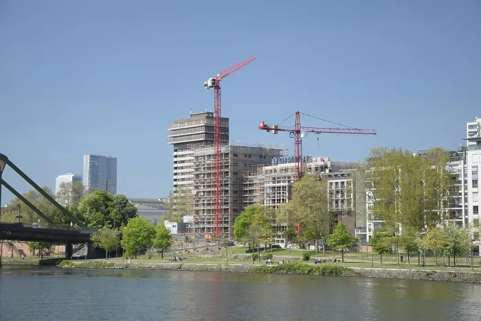 Gerahmter Druck : Bauhof, Hülle, Hausbau Gerahmter Druck : Bauhof, Hülle, Hausbau
