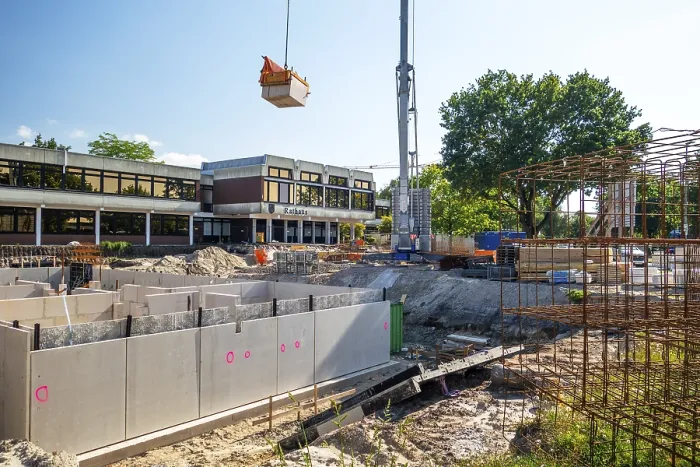 Gerahmter Druck : Bauhof, Beginn der Baustatikarbeiten. Gerahmter Druck : Bauhof, Beginn der Baustatikarbeiten.