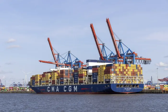 Gerahmter Druck : Containerfrachter, Containerterminal Burchardkai Gerahmter Druck : Containerfrachter, Containerterminal Burchardkai