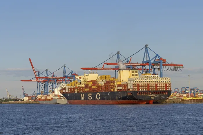 Gerahmter Druck : Containerfrachter, Containerterminal Burchardkai Gerahmter Druck : Containerfrachter, Containerterminal Burchardkai