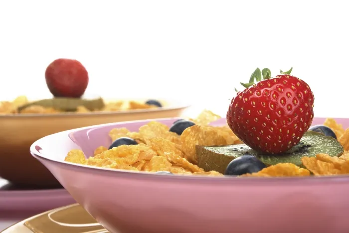 Gerahmter Druck : Cornflakes mit Früchten Gerahmter Druck : Cornflakes mit Früchten