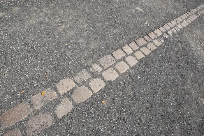 Gerahmter Druck : Der ehemalige Verlauf der Berliner Mauer, Potsdamer Platz, Berlin, Deutschland Gerahmter Druck : Der ehemalige Verlauf der Berliner Mauer, Potsdamer Platz, Berlin, Deutschland