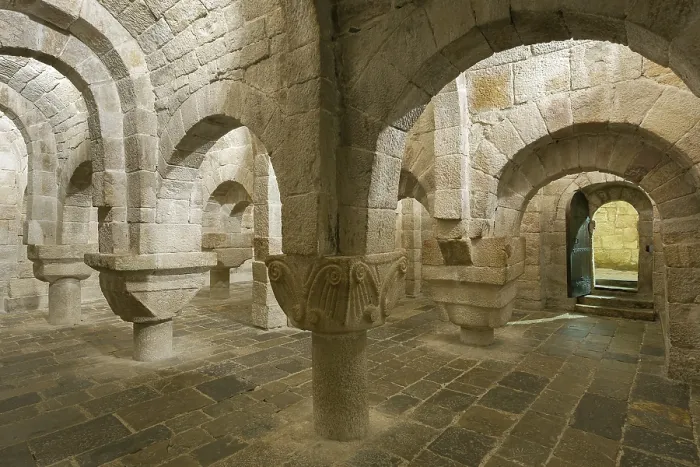 Gerahmter Druck : Krypta des Klosters von Leire, Navarra, Spanien. Gerahmter Druck : Krypta des Klosters von Leire, Navarra, Spanien.