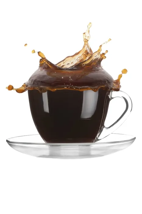 Gerahmter Druck : Kaffeebecher mit Spritzer auf weißem Hintergrund. Gerahmter Druck : Kaffeebecher mit Spritzer auf weißem Hintergrund.