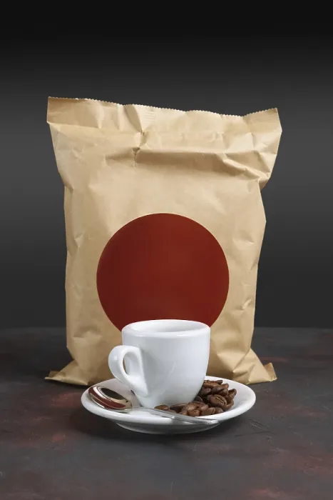 Gerahmter Druck : Tasse Kaffee und Vakuumkaffeesatz. Gerahmter Druck : Tasse Kaffee und Vakuumkaffeesatz.