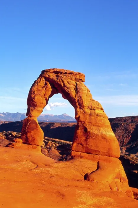 Gerahmter Druck : Delicate Arch und die La Sal Range Gerahmter Druck : Delicate Arch und die La Sal Range