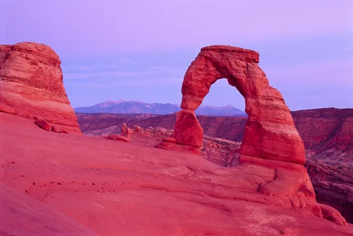Gerahmter Druck : Delicate Arch und der La Sal Range Gerahmter Druck : Delicate Arch und der La Sal Range