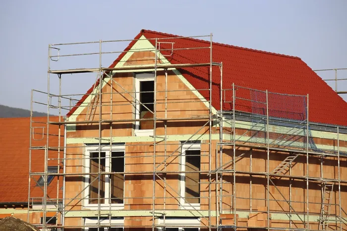 Gerahmter Druck : Einfamilienhaus im Bau. Gerahmter Druck : Einfamilienhaus im Bau.