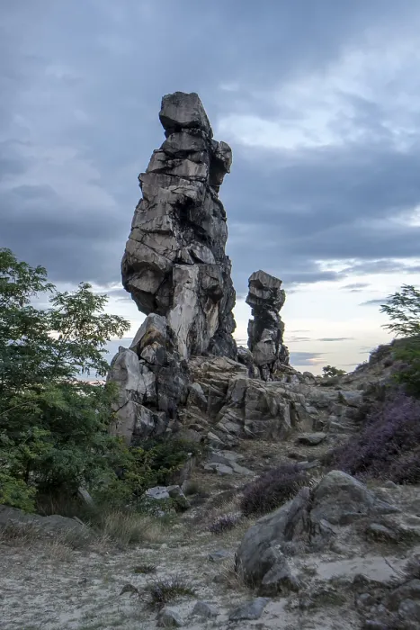 Gerahmter Druck : Teufelsmauer, von der Abendsonne erhellt. Gerahmter Druck : Teufelsmauer, von der Abendsonne erhellt.