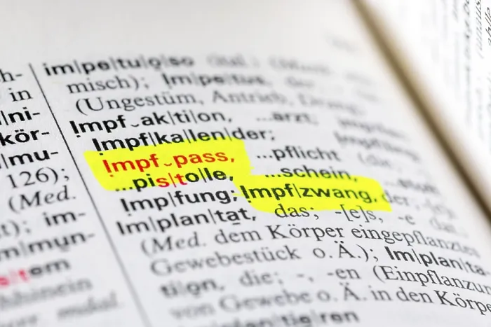 Gerahmter Druck : Wörterbuch-Eintrag, Impfzeugnis. Gerahmter Druck : Wörterbuch-Eintrag, Impfzeugnis.