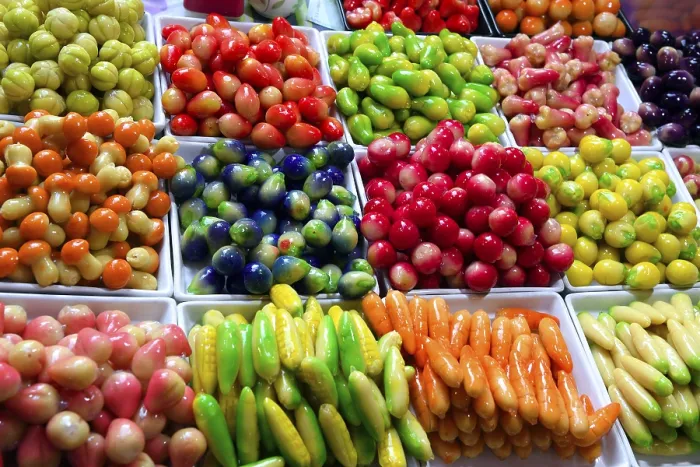 Gerahmter Druck : Anzeige, farbenfrohe Süßigkeiten aus Zucker. Gerahmter Druck : Anzeige, farbenfrohe Süßigkeiten aus Zucker.