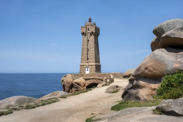 Gerahmter Druck : Der distinctive Phare de Ploumanac'h Leuchtturm. Gerahmter Druck : Der distinctive Phare de Ploumanac'h Leuchtturm.
