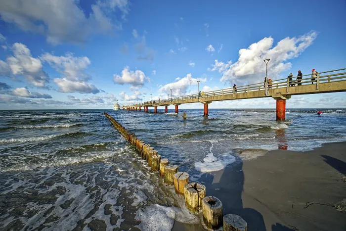 Gerahmter Druck : Tauchgondel am Zingster Pier Gerahmter Druck : Tauchgondel am Zingster Pier