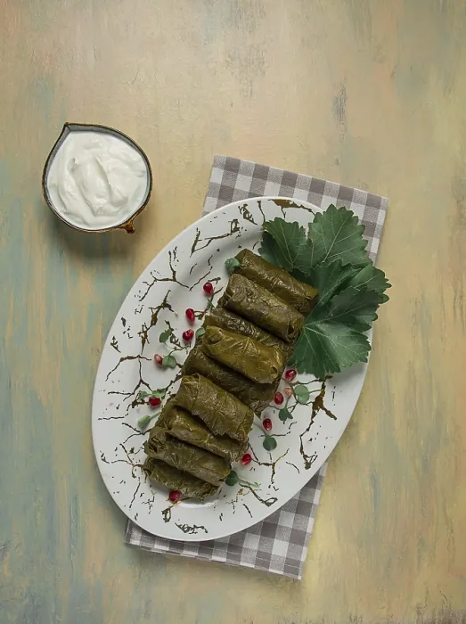 Gerahmter Druck : Dolma, Blattrollen aus Weingeistblättern. Gerahmter Druck : Dolma, Blattrollen aus Weingeistblättern.