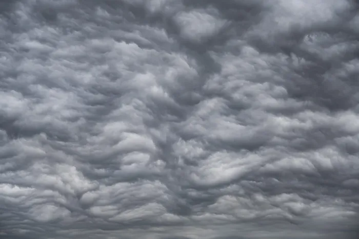 Gerahmter Druck : Dramatische Wolkenbildung, formatfüllend. Gerahmter Druck : Dramatische Wolkenbildung, formatfüllend.