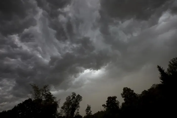 Gerahmter Druck : Dramatische Wolkenbildung vor einem Sturm. Gerahmter Druck : Dramatische Wolkenbildung vor einem Sturm.