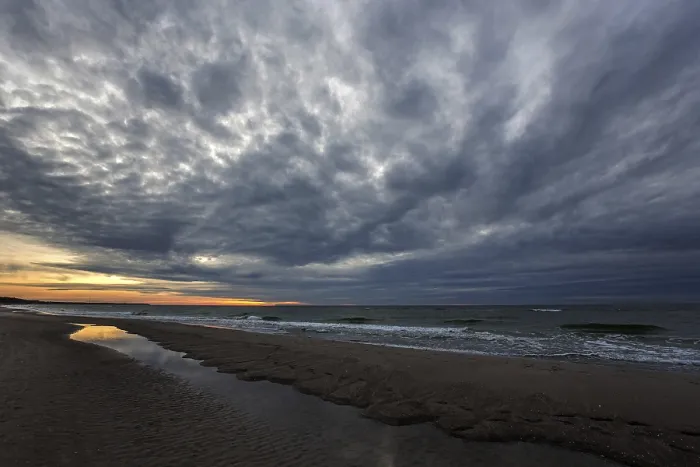 Gerahmter Druck : Dramatische Wolken, Abendlicht. Gerahmter Druck : Dramatische Wolken, Abendlicht.