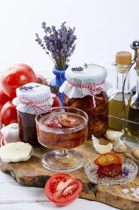 Gerahmter Druck : Getrocknete Tomaten. Gerahmter Druck : Getrocknete Tomaten.