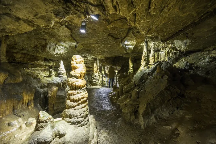 Gerahmter Druck : Höhlen mit Stalaktiten, Erdmannshöhle Gerahmter Druck : Höhlen mit Stalaktiten, Erdmannshöhle