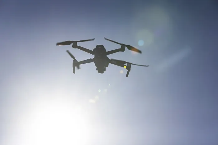 Gerahmter Druck : Drohne im Flug, DJI Mavic 2 Pro Gerahmter Druck : Drohne im Flug, DJI Mavic 2 Pro