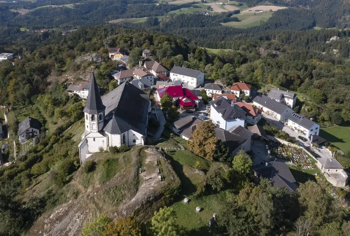 Gerahmter Druck : Bild eines Drohnen, Sankt Thomas am Blasenstein. Gerahmter Druck : Bild eines Drohnen, Sankt Thomas am Blasenstein.
