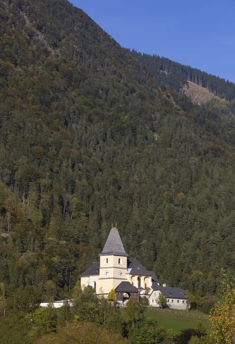 Gerahmter Druck : Drohnenbild, Blick auf Hollenstein an der Ybbs. Gerahmter Druck : Drohnenbild, Blick auf Hollenstein an der Ybbs.