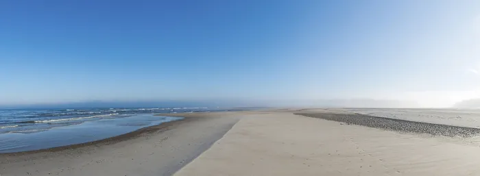Gerahmter Druck : Früherer Nebel über der leeren Strand. Gerahmter Druck : Früherer Nebel über der leeren Strand.