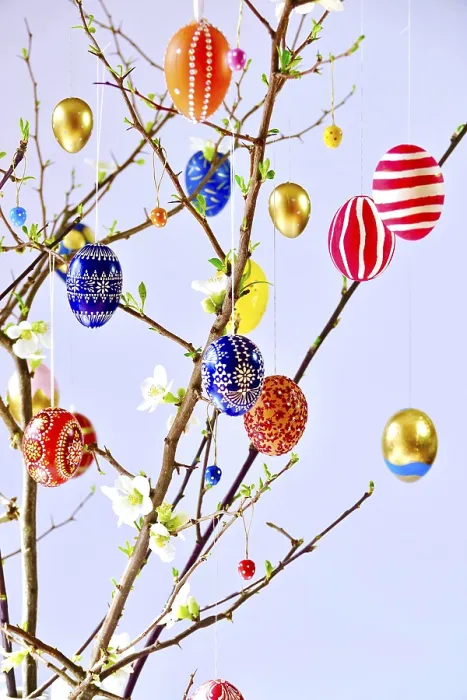 Gerahmter Druck : Ostern, Osternstrauß mit bunten Oster-Eiern. Gerahmter Druck : Ostern, Osternstrauß mit bunten Oster-Eiern.