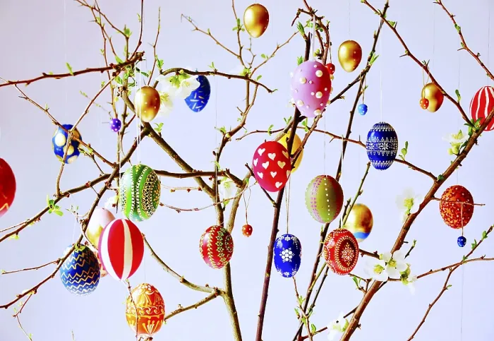 Gerahmter Druck : Ostern, Ostervasen mit bunten Oster-Eiern. Gerahmter Druck : Ostern, Ostervasen mit bunten Oster-Eiern.