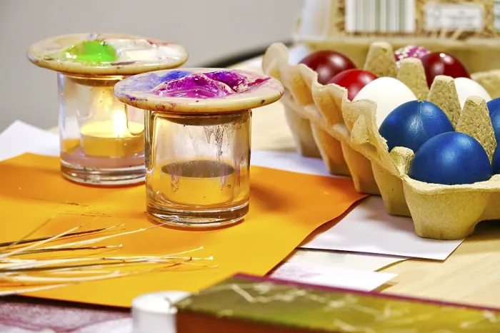 Gerahmter Druck : Ostern, Ostereier, blasefarbene Eier. Gerahmter Druck : Ostern, Ostereier, blasefarbene Eier.
