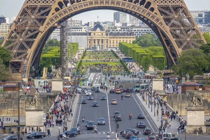 Gerahmter Druck : Eiffelturm und Champ de Mars