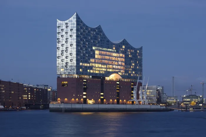 Gerahmter Druck : Elbphilharmonie, Sonnenuntergang. Gerahmter Druck : Elbphilharmonie, Sonnenuntergang.