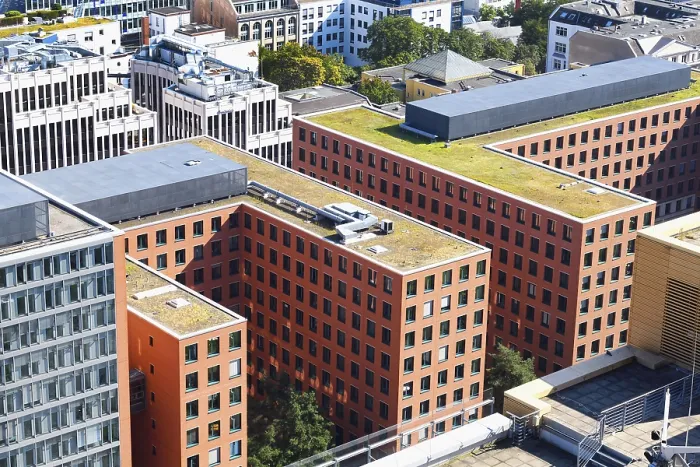 Gerahmter Druck : Dachblick von Hochhaus. Gerahmter Druck : Dachblick von Hochhaus.