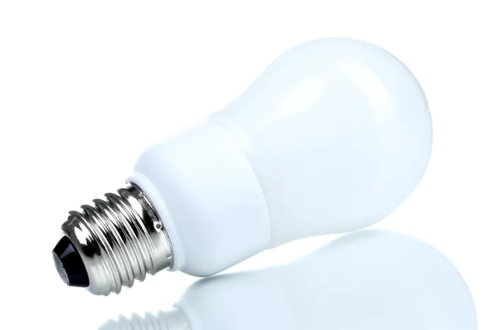 Gerahmter Druck : Energie sparende Glühbirne Gerahmter Druck : Energie sparende Glühbirne