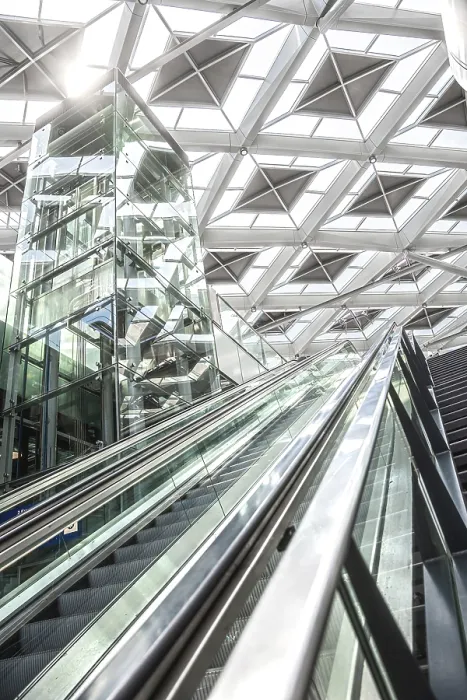 Gerahmter Druck : Rolltreppen zur Weißen Station Gerahmter Druck : Rolltreppen zur Weißen Station