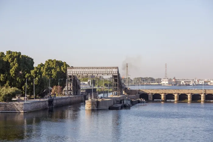 Gerahmter Druck : Esna-Staudamm, Ägypten Gerahmter Druck : Esna-Staudamm, Ägypten