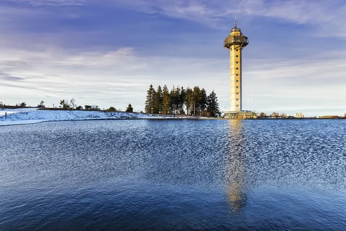Gerahmter Druck : Seen von Ettelsberg mit Hochmoorturm Gerahmter Druck : Seen von Ettelsberg mit Hochmoorturm