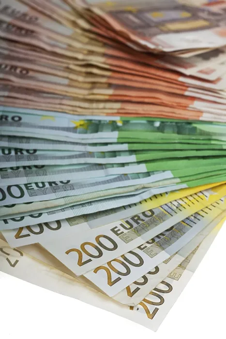 Gerahmter Druck : Viele Euro auf weiß. Gerahmter Druck : Viele Euro auf weiß.