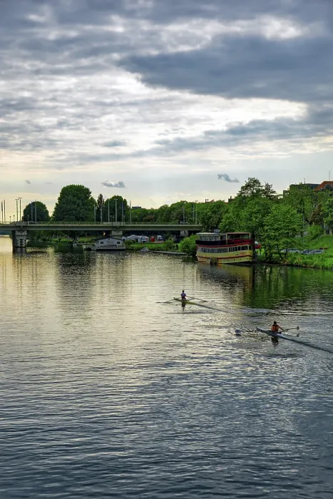 Gerahmter Druck : Abendstimmung am Neckar. Gerahmter Druck : Abendstimmung am Neckar.