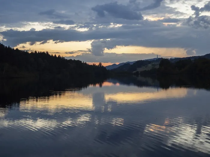 Gerahmter Druck : Abendatmosphäre nach Sonnenuntergang. Gerahmter Druck : Abendatmosphäre nach Sonnenuntergang.