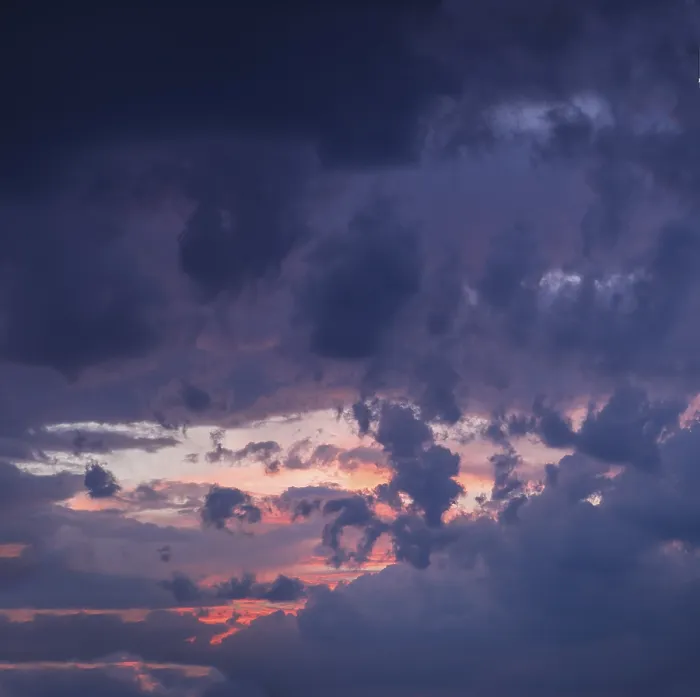 Gerahmter Druck : Abendwolken vor einem Gewitter. Gerahmter Druck : Abendwolken vor einem Gewitter.